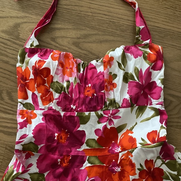 Sundress - Picture 2 of 3